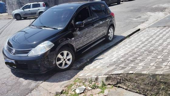 NISSAN TIIDA 1.8 SL 16V FLEX 4P AUTOMÁTICO